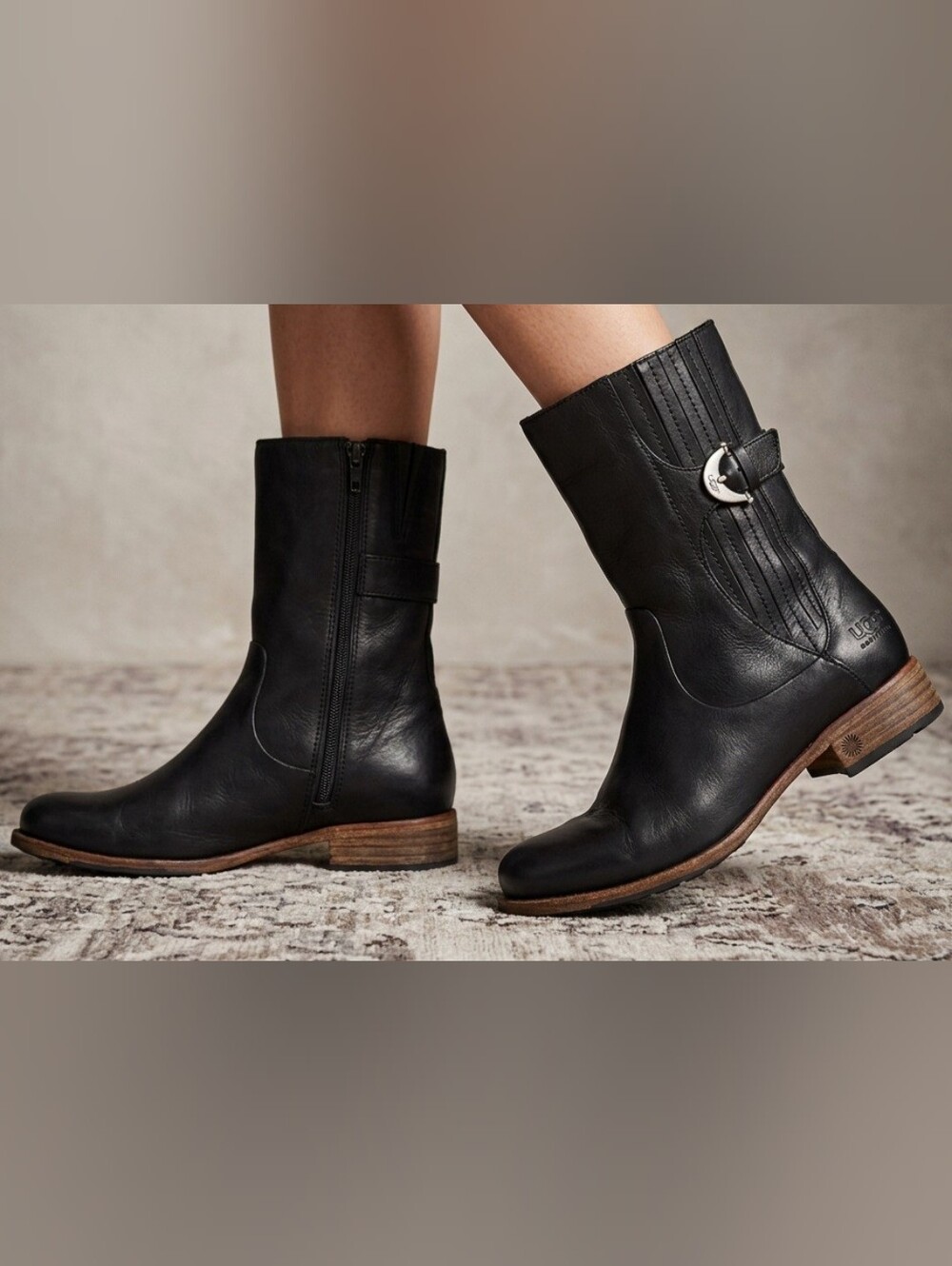 UGG Australia Black Leather Buckle Ankle Boots Stacked Heel. Size 9.5